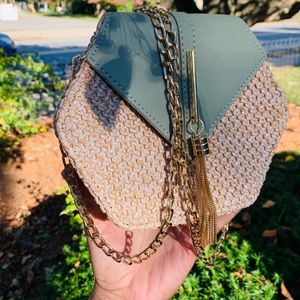 Straw handbag